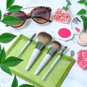 EcoTools makeup bush set for women